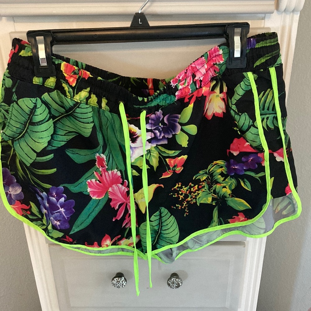 Tropical vibrant very comfortable shorts